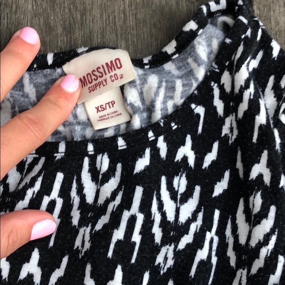 Mossimo top - Picture 2 of 2